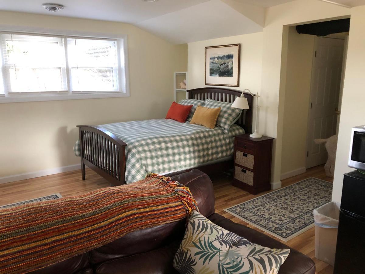 Cozy Garden Apartment Along The Shoreline Guilford Exterior photo